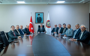 44 No.lu Komite Gaziantep Ayakkabı Terlik ve Yan Sanayi İhtisas OSB Yönetim Kurulu Başkanı Sayın Ali Özpolat'ı ziyaret etti.